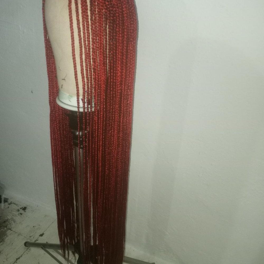 Red braided wig - Picture 4 of 6